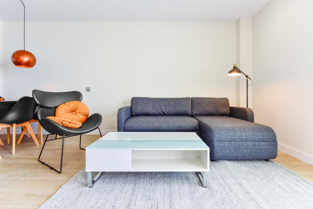 Apartment Blossom - Modern 2 Bedroom Within Walking Distance To Pueblo Benalmadena