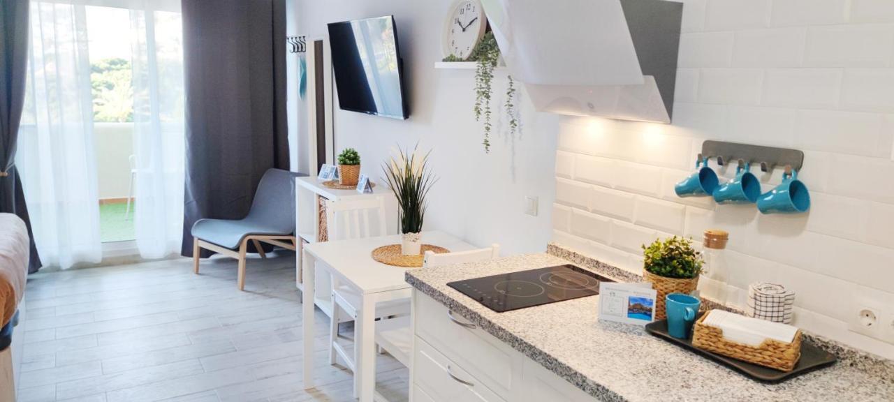 Apartment El Estudio De La Playa Benalbeach 804 Holidays Paradise