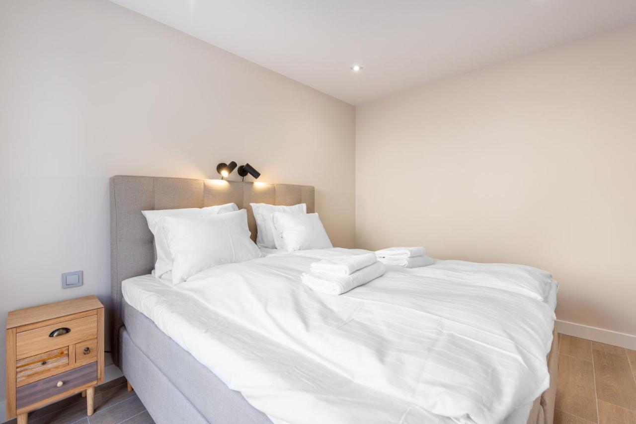 Blossom - Modern 2 Bedroom Within Walking Distance To Pueblo Apartment Benalmadena