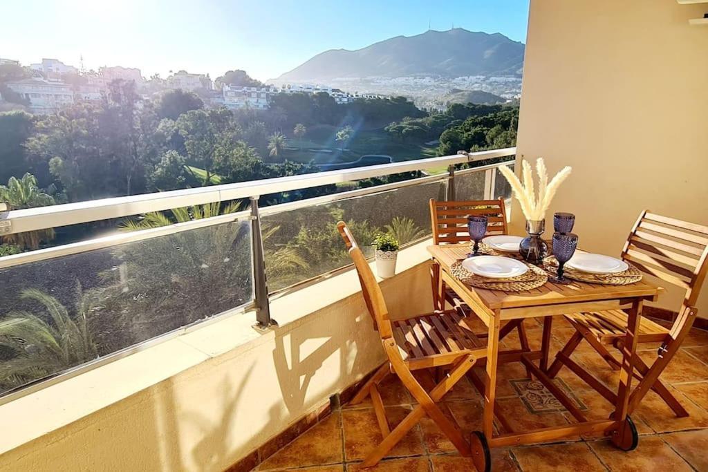 Soleado Golf Y A 900 M De La Playa Apartment Benalmadena