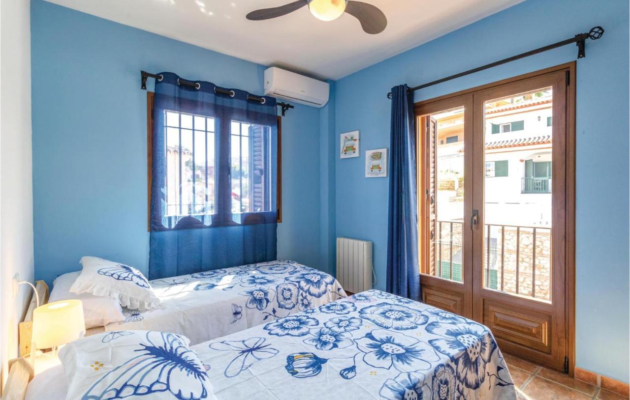 Holiday home In With 5 Bedrooms, Wifi And Outdoor Swimming Pool *