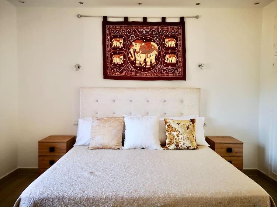Private With Pool, Casa Torre Bonita *