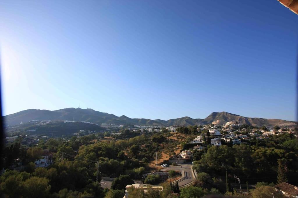 Private With Pool, Casa Torre Bonita Villa *