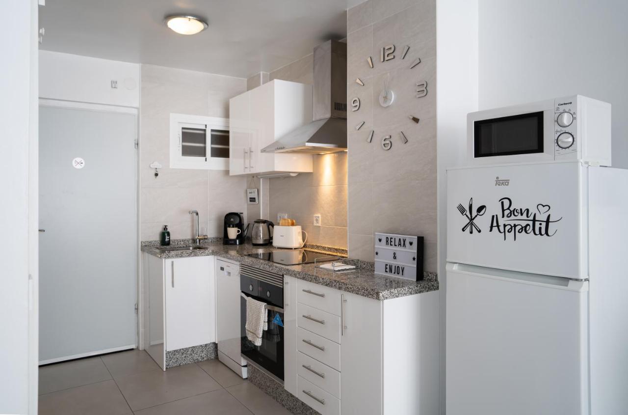 Sunny Days Apartment