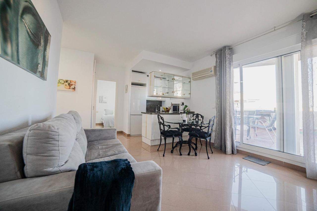 Benalbeach Penthouse Sea View Aparthotel