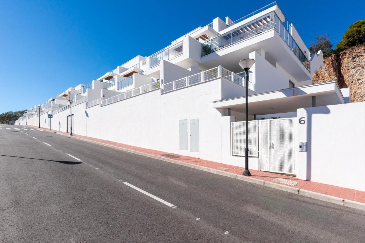 Apartment Blossom - Modern 2 Bedroom Within Walking Distance To Pueblo Benalmadena
