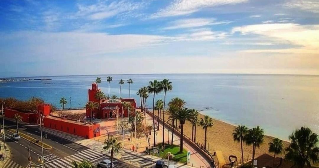 El Estudio De La Playa Benalbeach 804 Holidays Paradise *