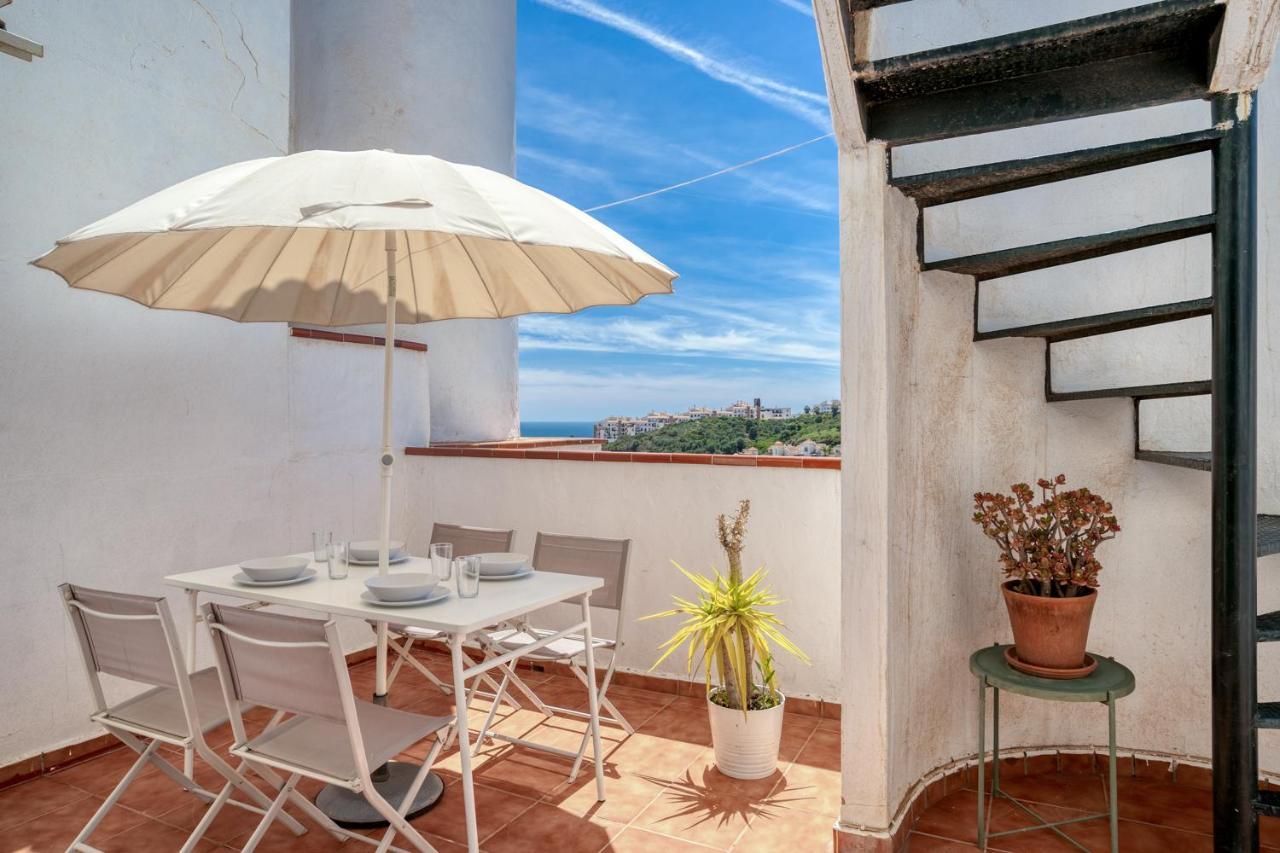 Private Roof Terrace In By Costarentals - Ref 11