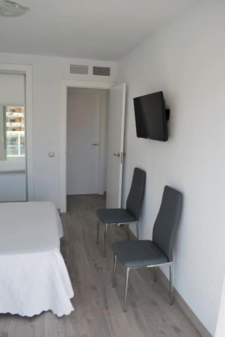 Apartment 1ª Linea Playa, Edificio Diana Ii, Wifi, Puerto Marina. *