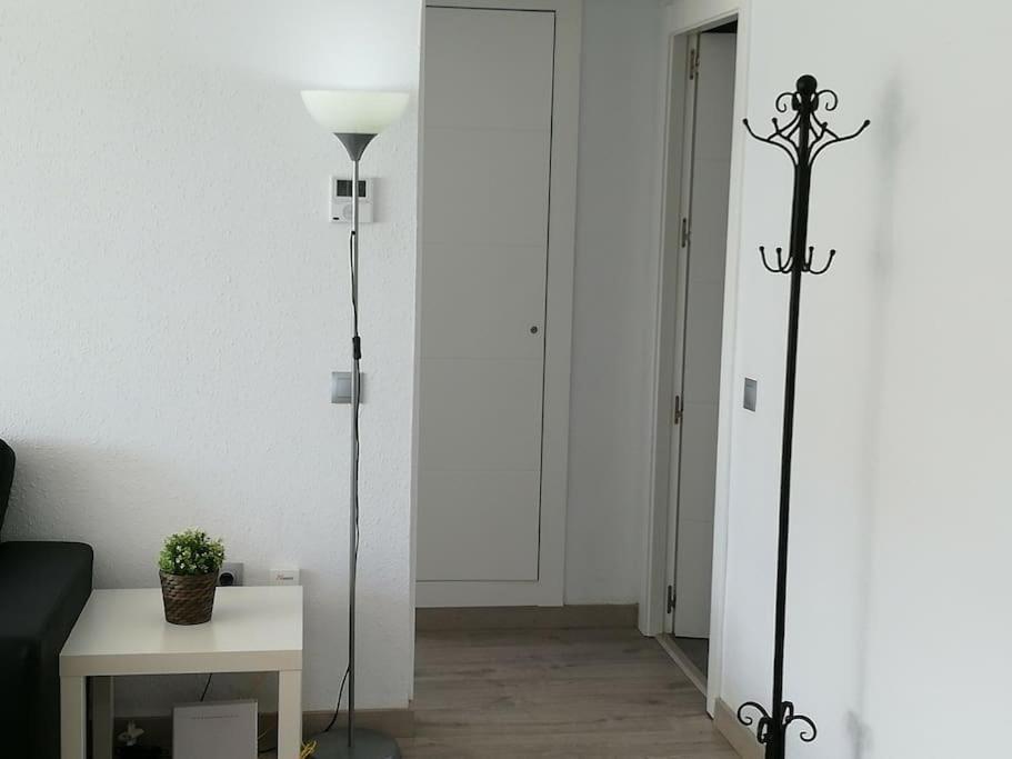 1ª Linea Playa, Edificio Diana Ii, Wifi, Puerto Marina. Apartment *