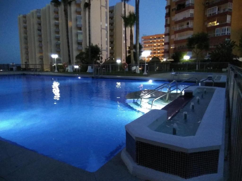 Apartment 1ª Linea Playa, Edificio Diana Ii, Wifi, Puerto Marina. *