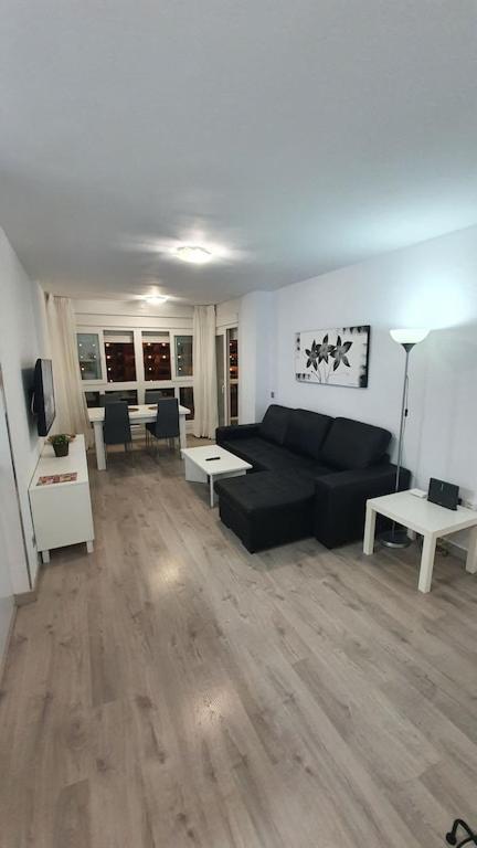1ª Linea Playa, Edificio Diana Ii, Wifi, Puerto Marina. Apartment