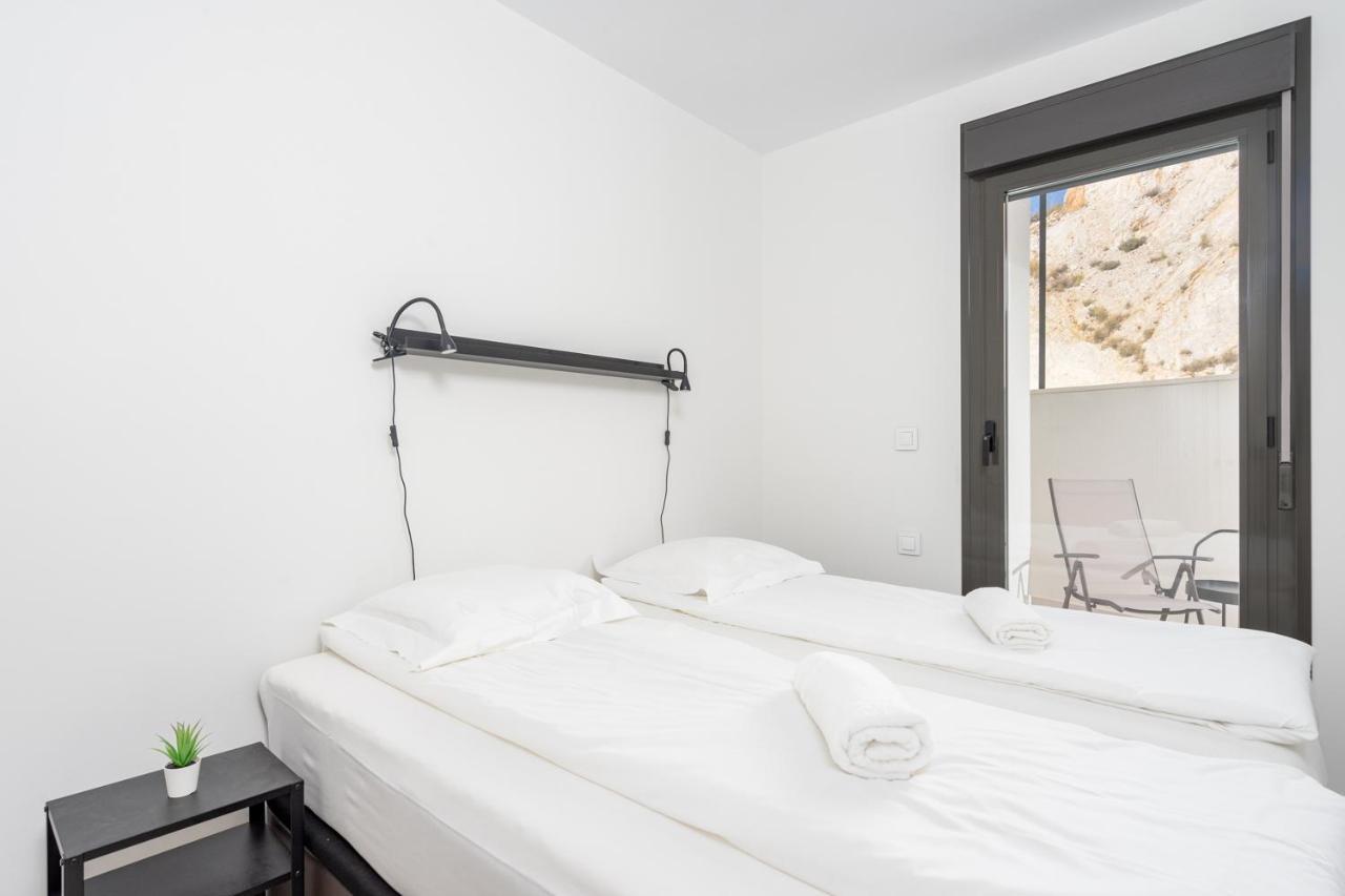 Appartement Modern With Pool In Ref 47