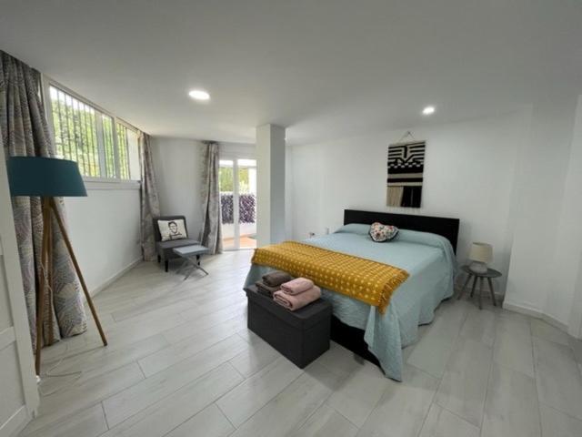 A Terrace With Sea View, 2 Bedrooms In *