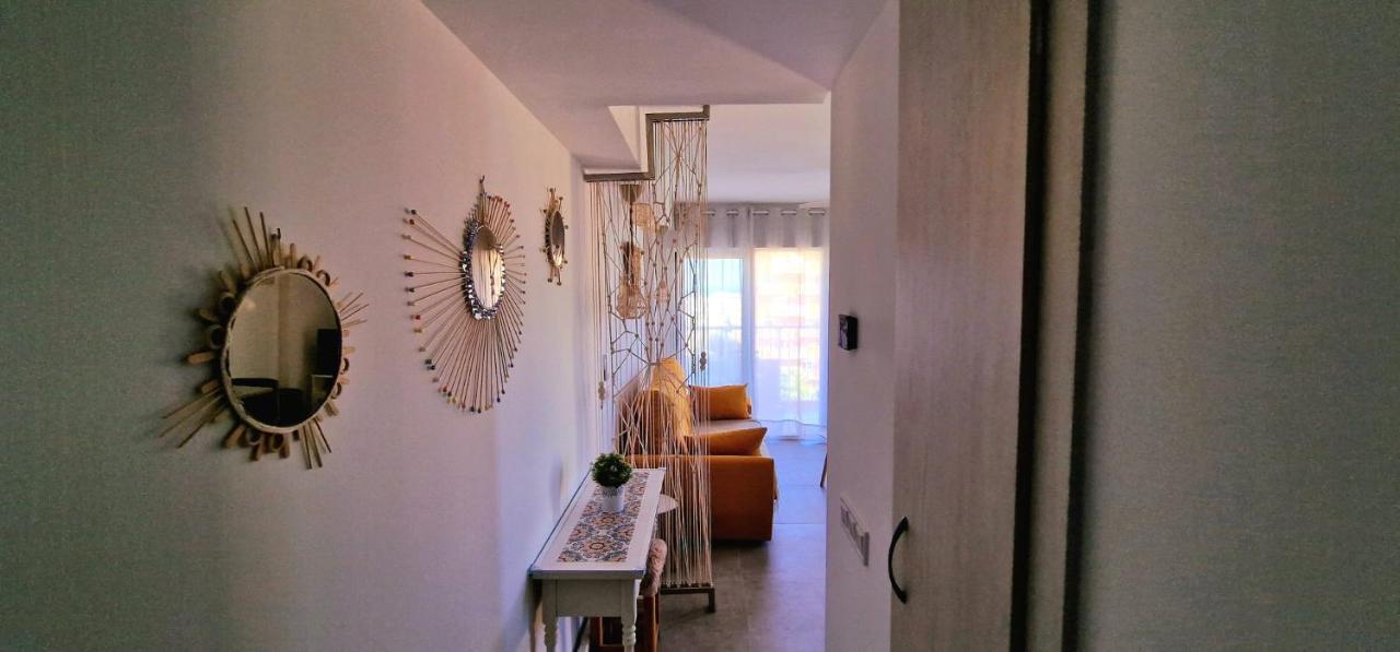 Acogedor,apartamento.piscina, Vistas, Terraza *