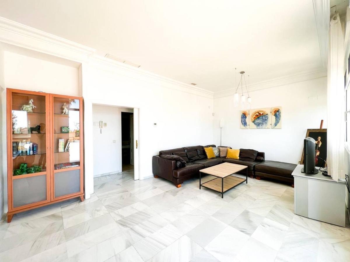 Modern Three-level Near The Sea *