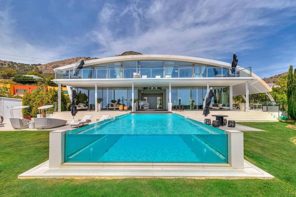 Villa Espectacular In Higueron Benalmádena
