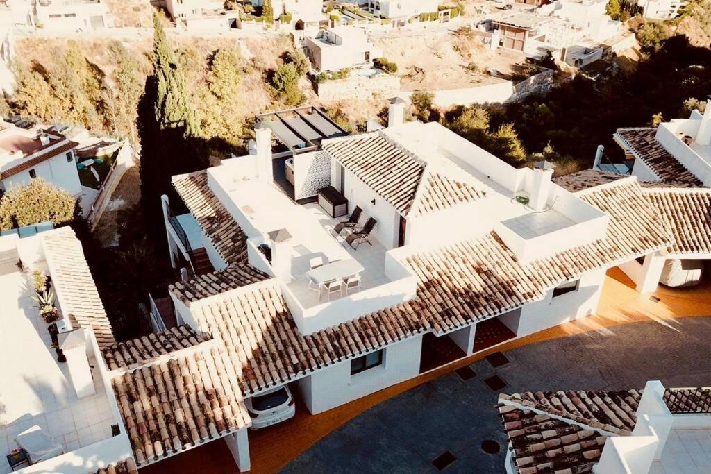 Appartement 3 Bedroom Semi Detached With Stunning Views!