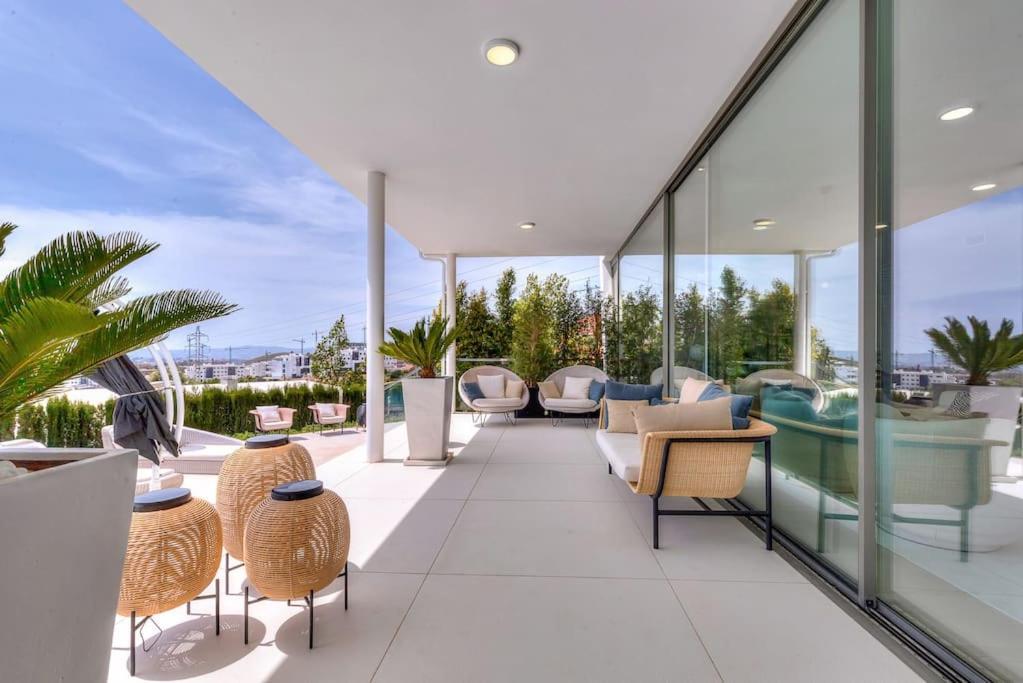 Villa Espectacular In Higueron *