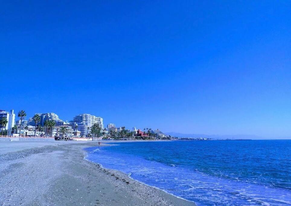 Con Espectacular Vista, Piscinas, Recep 24 Hs Apartment Benalmadena