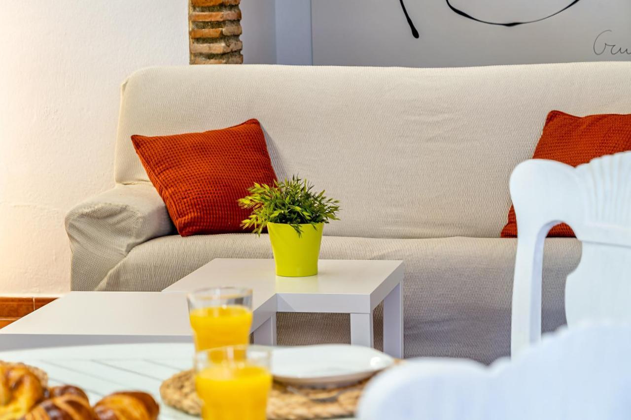 Carmen Garden & Parking Apartment
