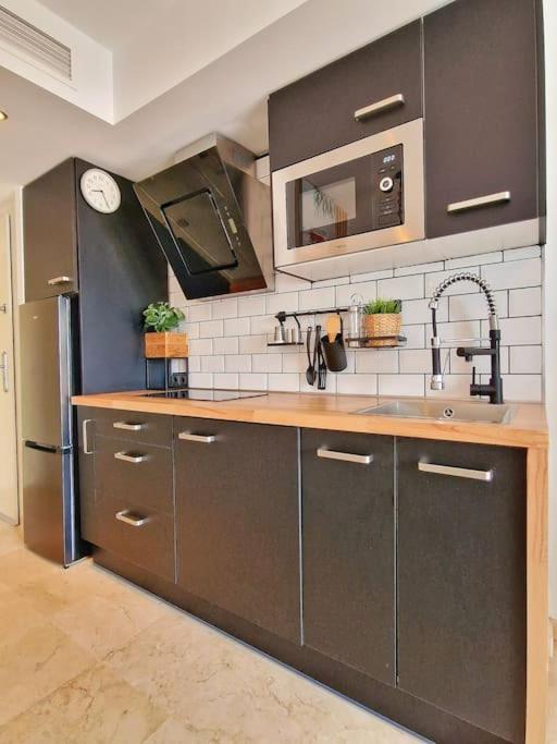 Apartment Acogedor Piso Con Terraza Y Parking! *