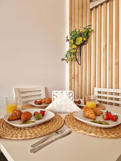 Apartment Acogedor Piso Con Terraza Y Parking! Benalmadena