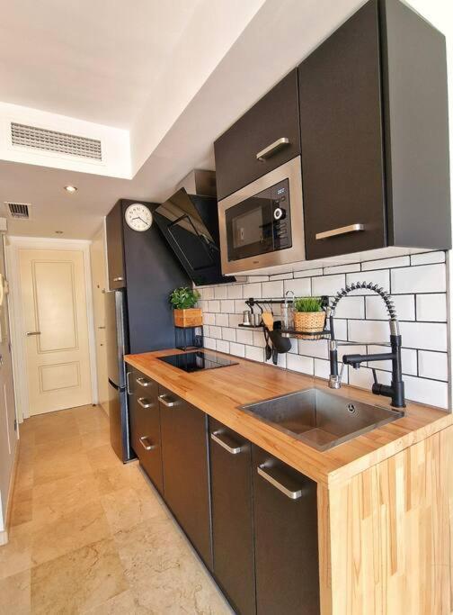 Acogedor Piso Con Terraza Y Parking! * Benalmadena