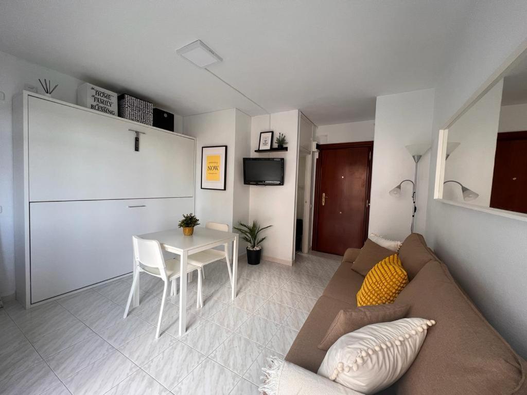 Estudio Con Piscina A 200 M De La Playa
