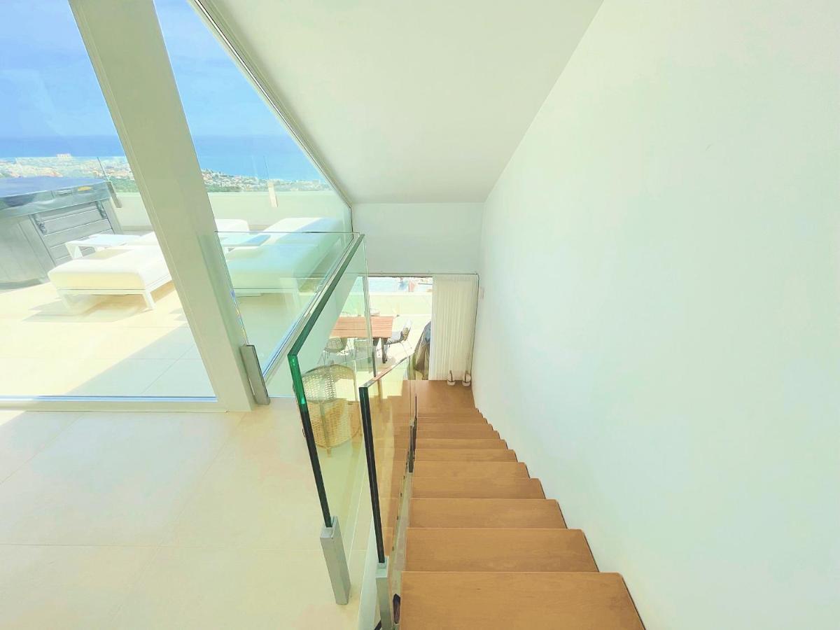 Stupa Hills V F34j - Luxury Sea View Duplex Appartement *