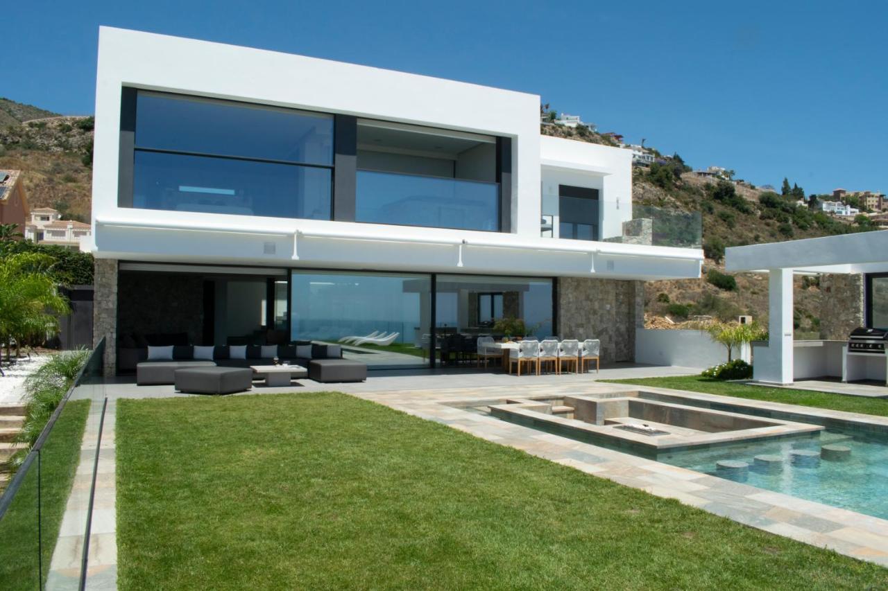 Villa Stupa Luxury *