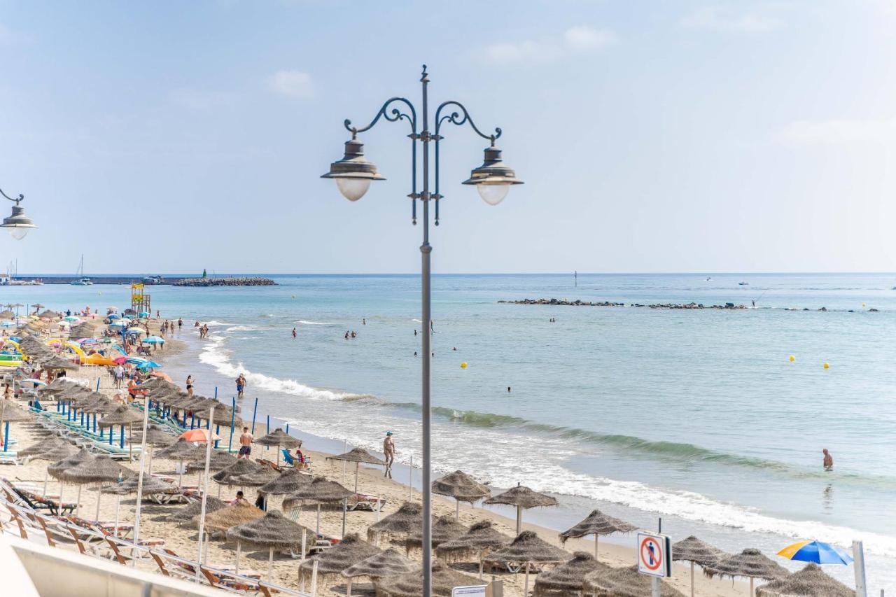 Sun Coast -- Superb With 4 Pools, Gardens & Breakfast Apartment Benalmadena