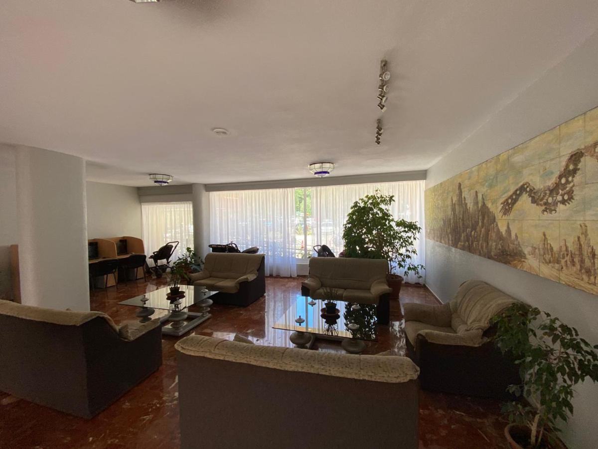 Con Espectacular Vista, Piscinas, Recep 24 Hs Apartment