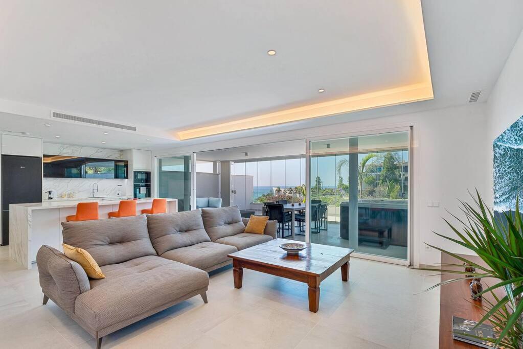 Luxury Apt. The One - Jacuzzi, , Gym & Pool