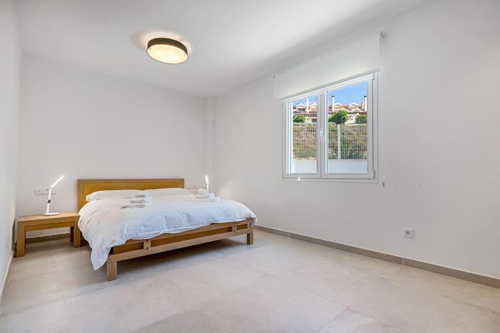 Apartment Luxury Apt. The One - Jacuzzi, , Gym & Pool *