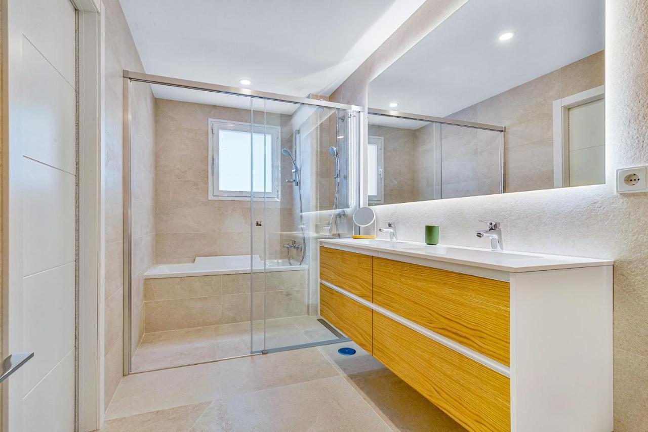 Luxury Apt. The One - Jacuzzi, , Gym & Pool Benalmadena