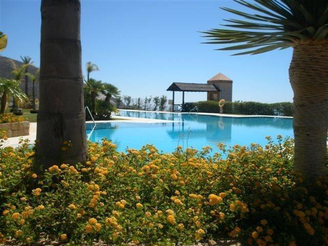 Occidental Apartment *