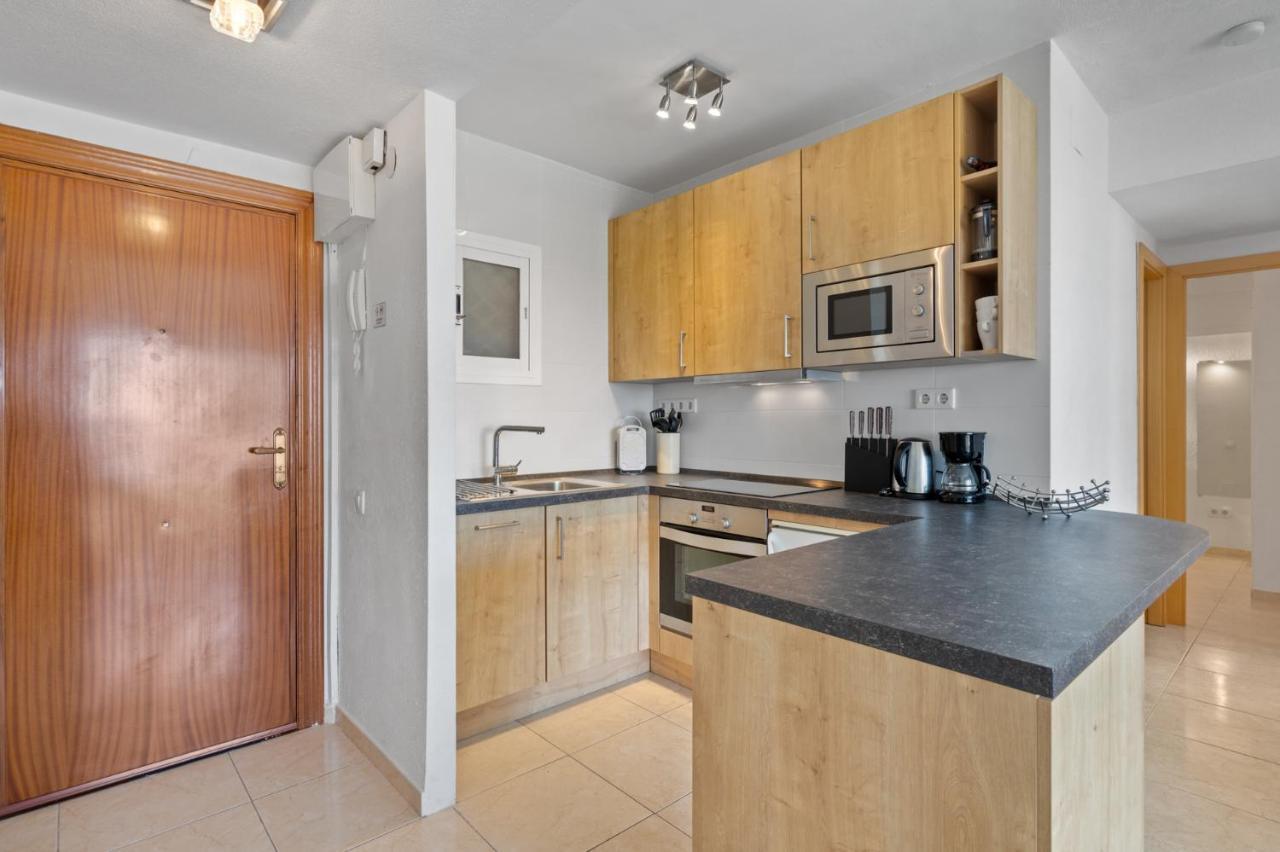 Appartement Seaview With Pool In By Costarentals - Ref 186 *