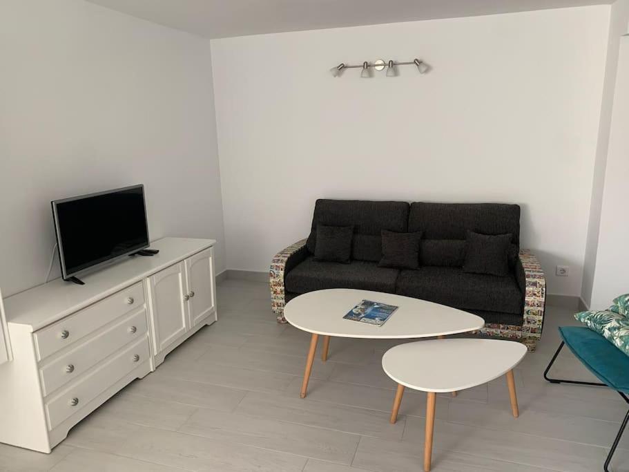 Apartment Beautiful 1 Bed, Pueblo Evita Benalmádena
