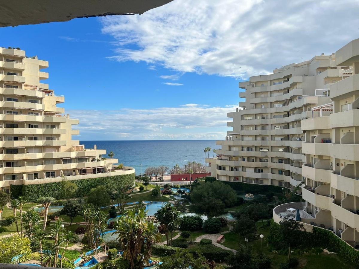 Con Terraza Y Piscina - Todoholiday * Benalmadena