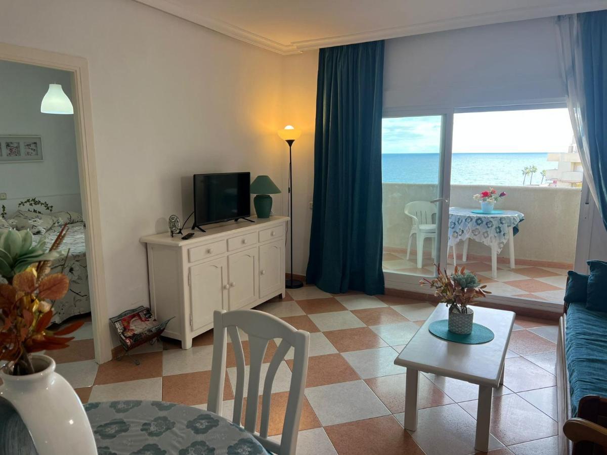 Con Terraza Y Piscina - Todoholiday Apartment