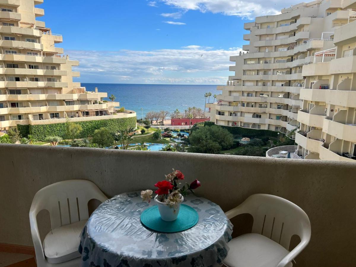 Con Terraza Y Piscina - Todoholiday * Benalmadena