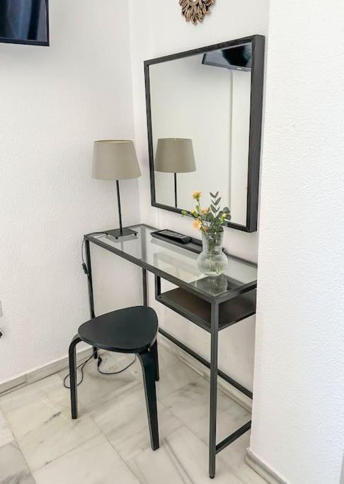 Elegant 2-bedroom With Beautiful Views Apartment *