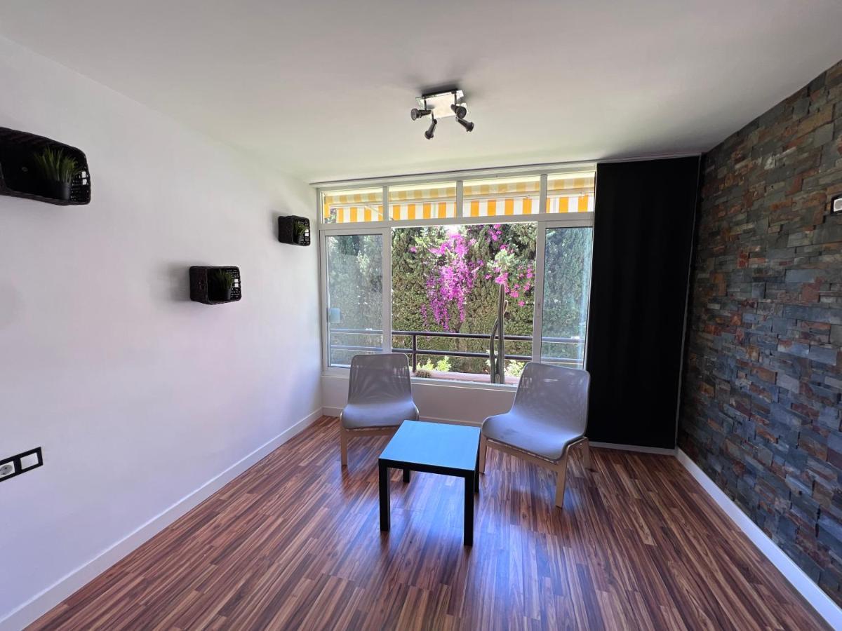 Amplio, Moderno Apartamento 3 *