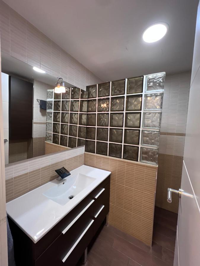 Amplio, Moderno Apartamento 3 *