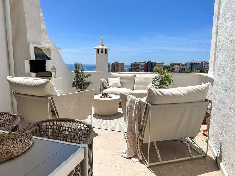 Elegant 2-bedroom With Beautiful Views Apartment