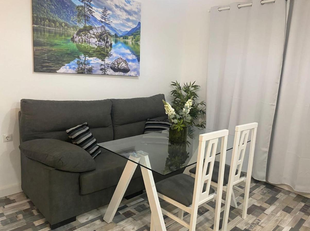 Holidays2benalmadena Siroco Parking And Balcony