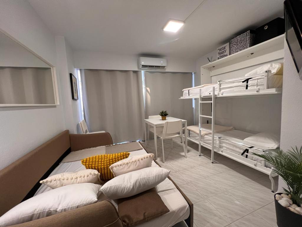 Apartment Estudio Con Piscina A 200 M De La Playa