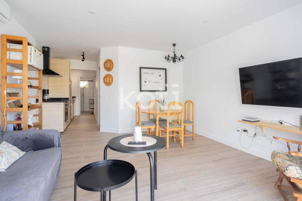 Apartment Koti - Las Flores