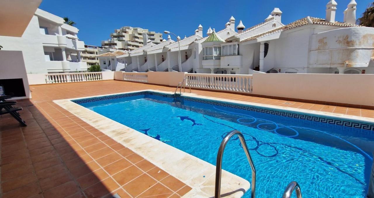 2 Bed. Amazing Sea Views *